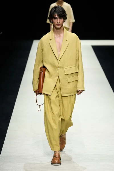 Look 69